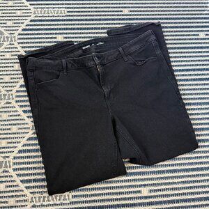 Old Navy Black Mid-Rise Wow Boot-Cut Short Denim Jeans